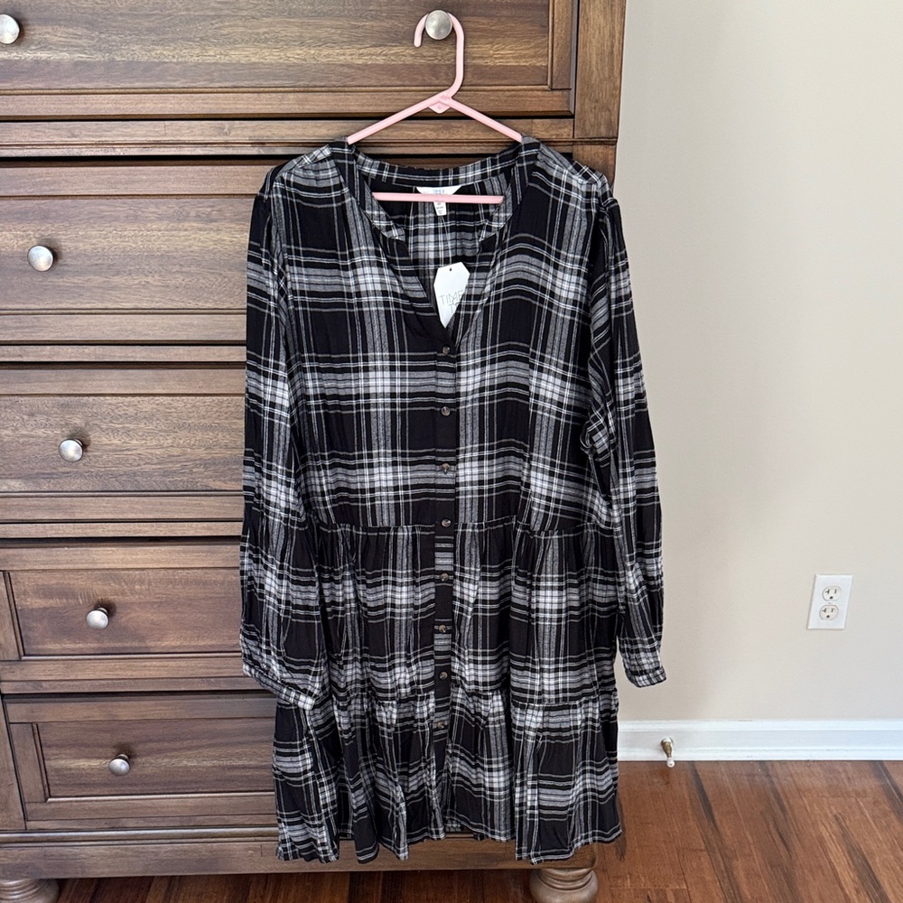 Time and Tru Black and White Plaid Dress